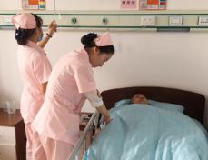 養(yǎng)老院講解老年人如何選擇日常用品